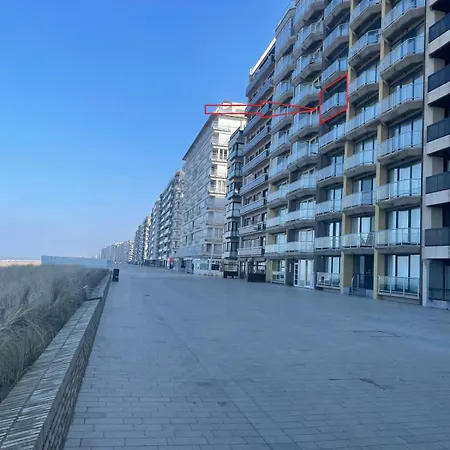 Westende Zeezicht Διαμέρισμα *